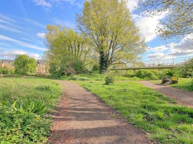 Flat for sale in Chesterton, Arbury