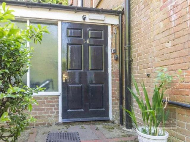 Flat for sale in Crostwick, Norfolk