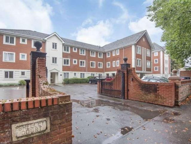 Flat for sale in Newtown, Reading