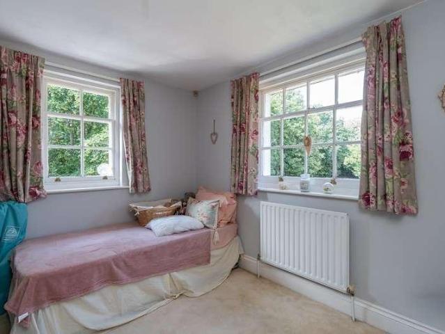 Flat for sale in Butlocks Heath, Helford