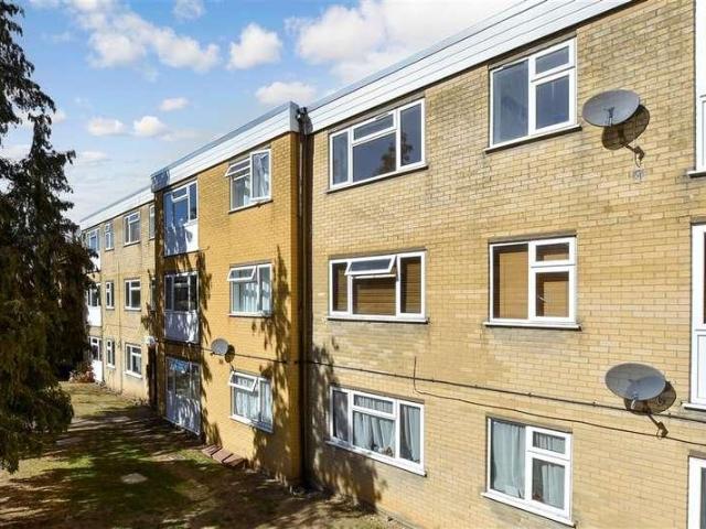 Flat for sale in London Borough of Sutton, Greater London