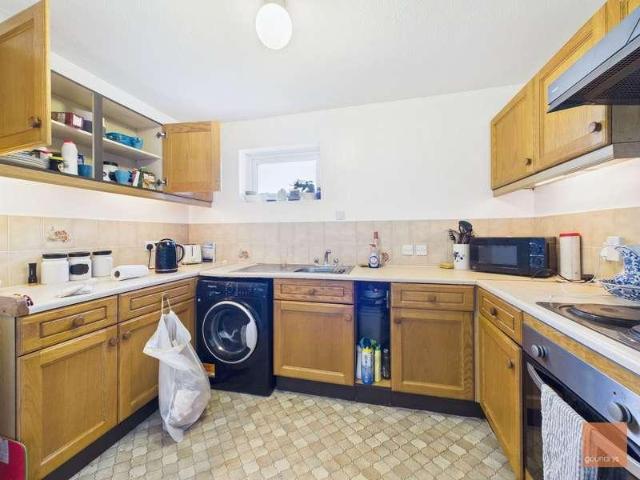 Flat for sale in Portreath, Cornwall