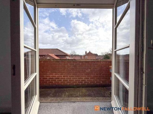 Flat for sale in Alverton, East Midlands