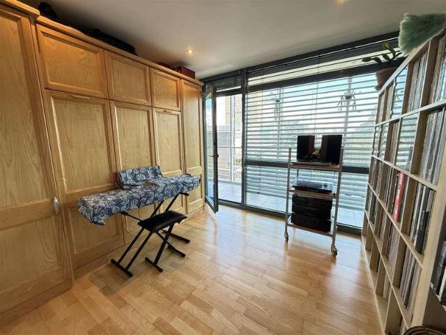 Flat for sale in City Centre, Georgia