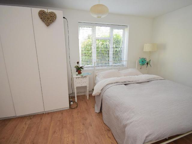 Flat for sale in The Butts, Kent