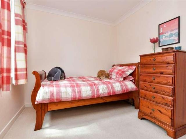 Flat for sale in St. Mildred's, The Bridge