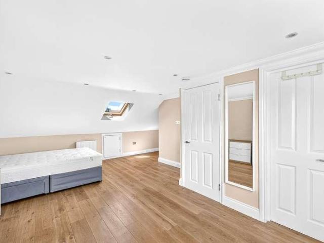 Flat for sale in Greater London