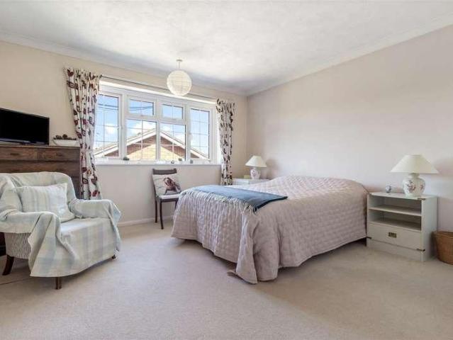 Flat for sale in Worthing, West Sussex