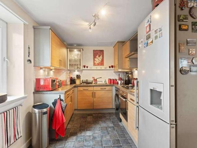 Flat for sale in Leith, Scotland