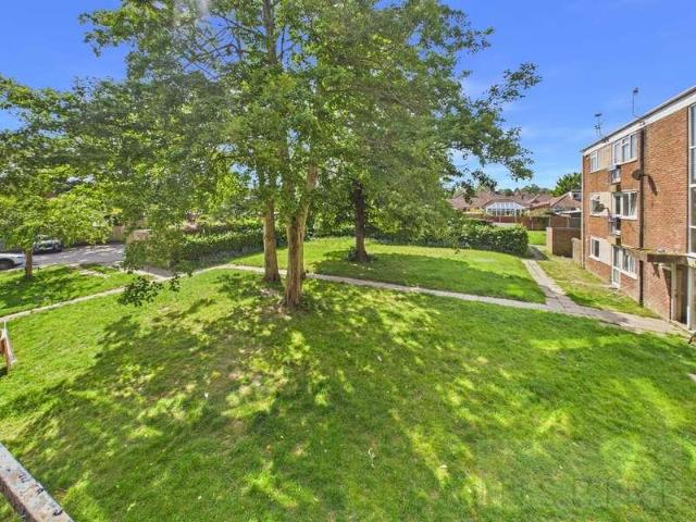 Flat for sale in Glynde, West Sussex