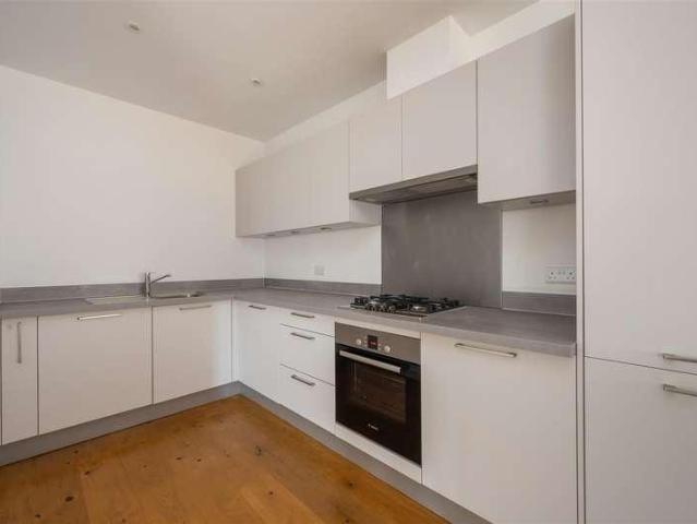Flat for sale in Thurston Park, The Bridge