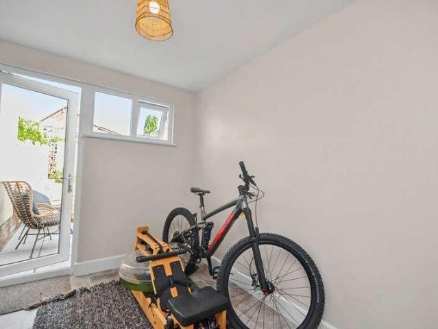 Flat for sale in Salisbury, Wiltshire