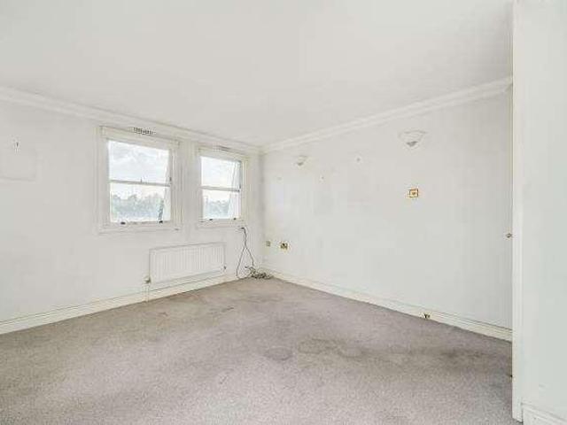 Flat for sale in City of Westminster, Greater London