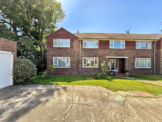 Flat for sale in Old Town, Heathlands