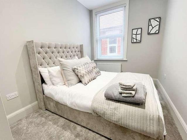 Flat for sale in Wick, Bournemouth