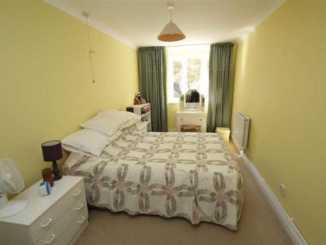 Flat for sale in Salisbury, Wiltshire