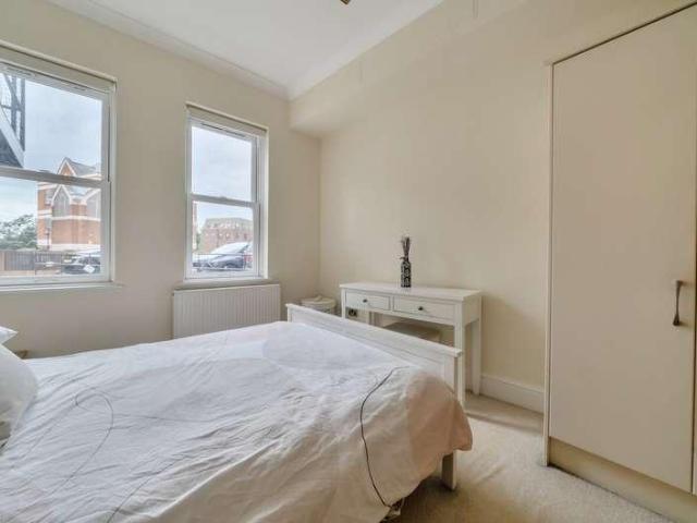Flat for sale in Clewer New Town, Windsor