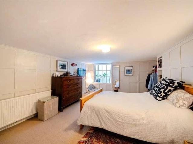 Flat for sale in Hotwells, Feckenham
