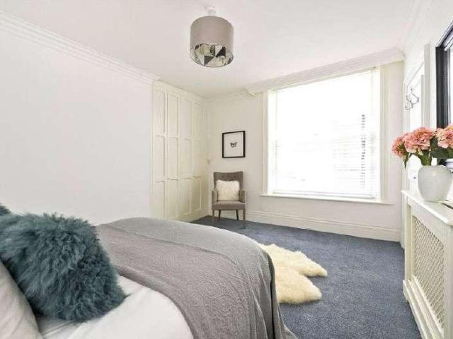 Flat for sale in Knightsbridge, Greater London