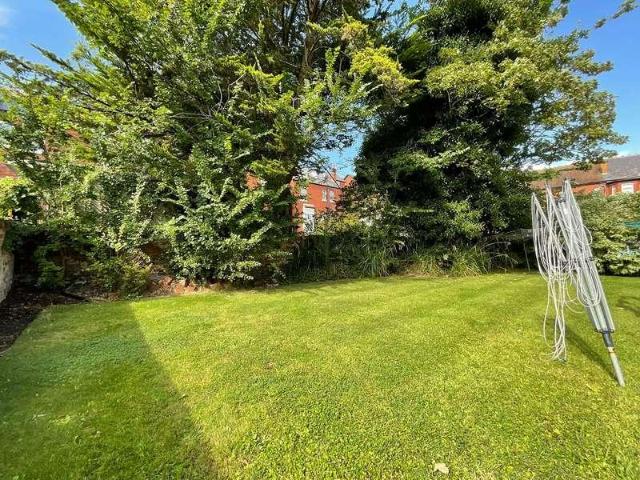 Flat for sale in Meols Cop, Southport