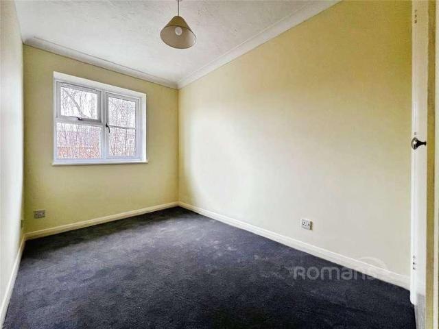 Flat for sale in North Town, Aldershot
