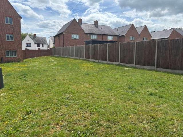 Flat for sale in Batchworth, Hertfordshire