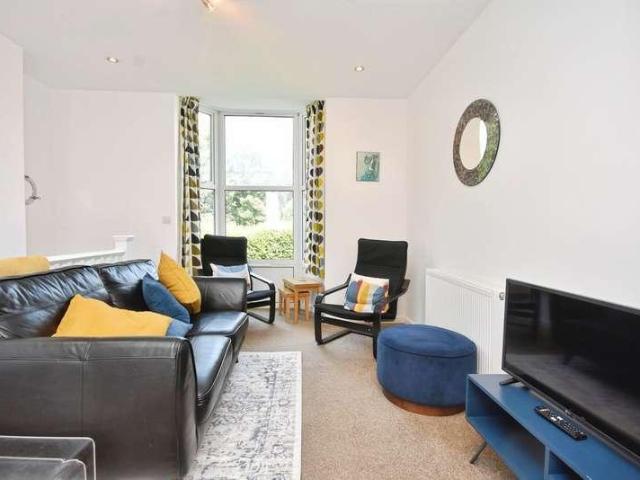 Flat for sale in Upton, Acol