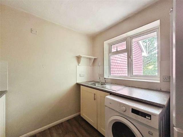 Flat for sale in Hart, Hampshire