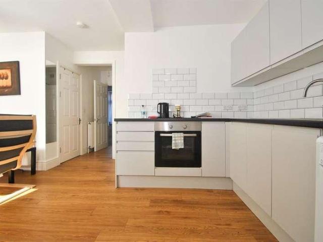 Flat for sale in Feckenham, City Of Bristol