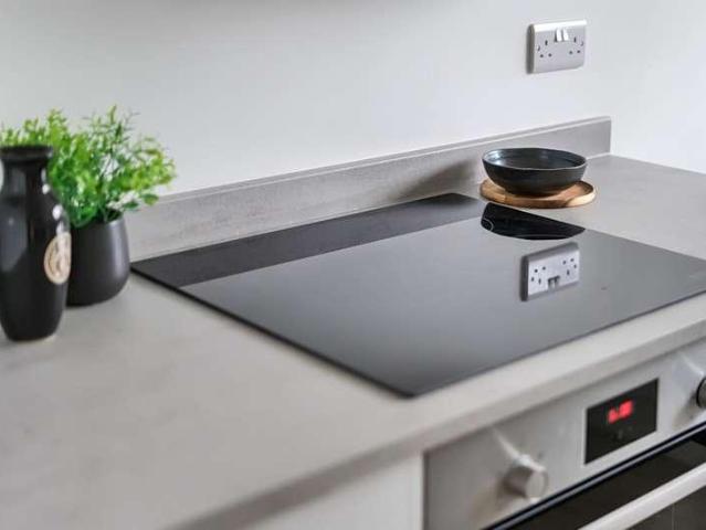 Flat for sale in Pinner, Pinner