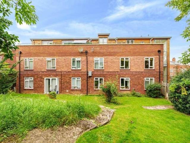 Flat for sale in Windsor, Bray Wick Flat for sale in Windsor, Bray Wick
