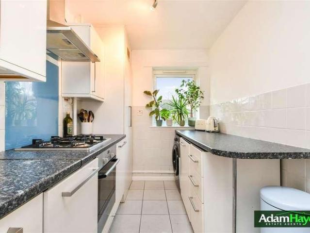 Flat for sale in London Borough of Barnet, Greater London