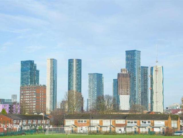 Flat for sale in Old Trafford, Trafford Park