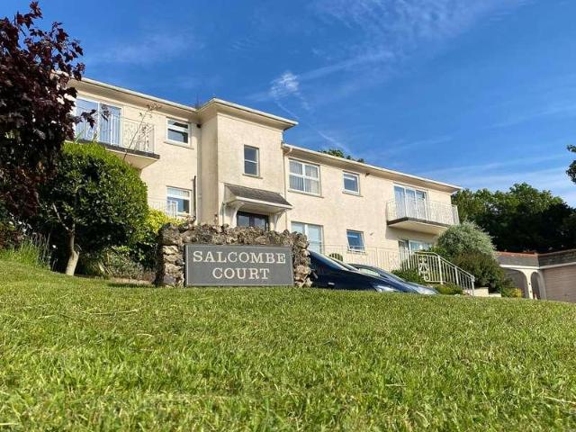 Flat for sale in Budlake, Devon