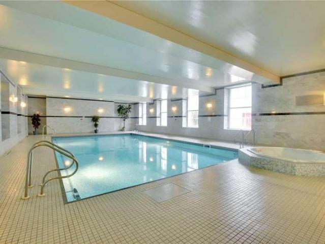 Flat for sale in Shooters Hill, Greater London
