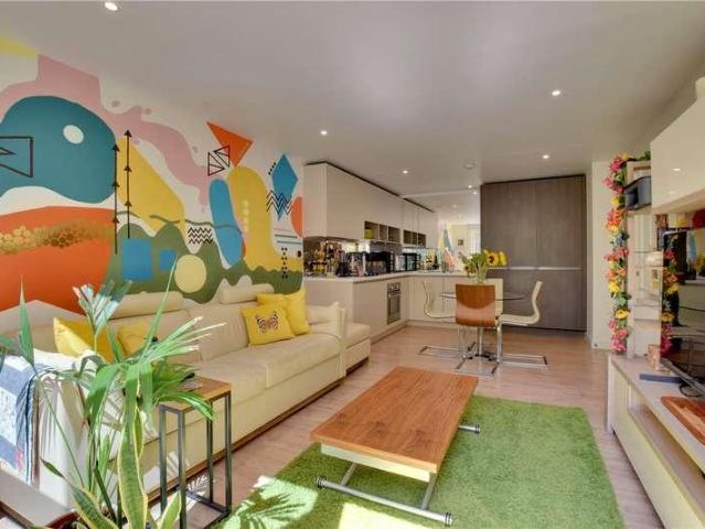 Flat for sale in Greater London