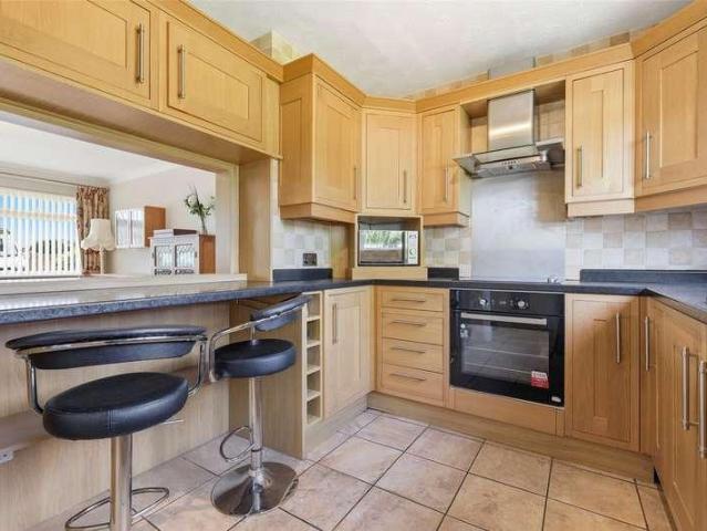 Flat for sale in North Shoebury, Alton Barnes