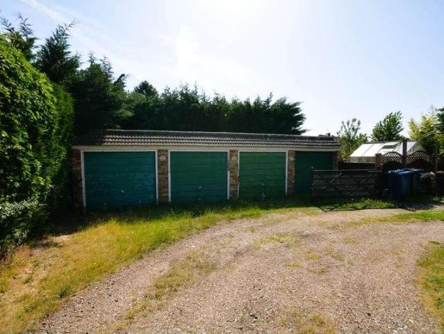 Flat for sale in Chesham, Asheridge