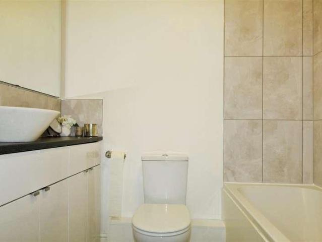 Flat for sale in Slough