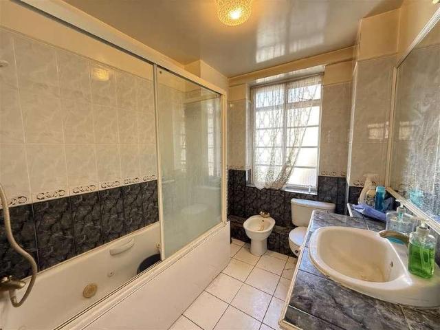 Flat for sale in South Hampstead, Greater London