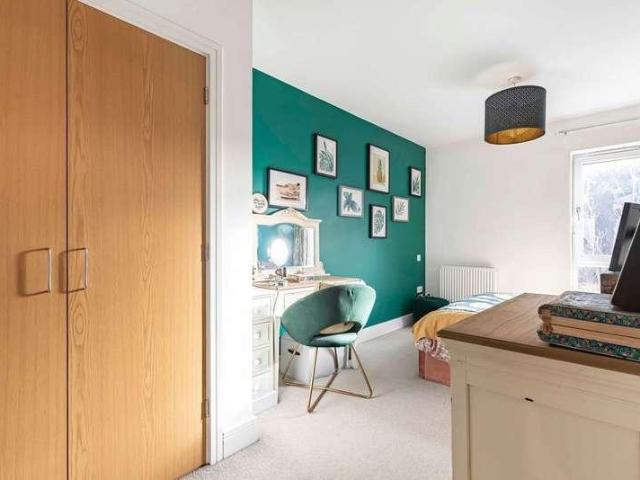 Flat for sale in Lower Halliford, Surrey