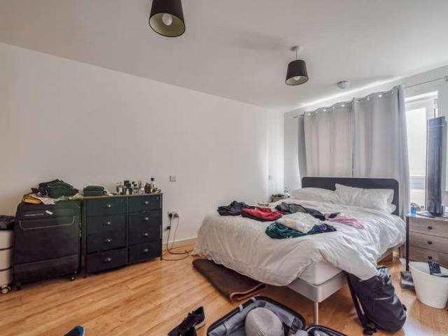 Flat for sale in Portsea, City Of Portsmouth
