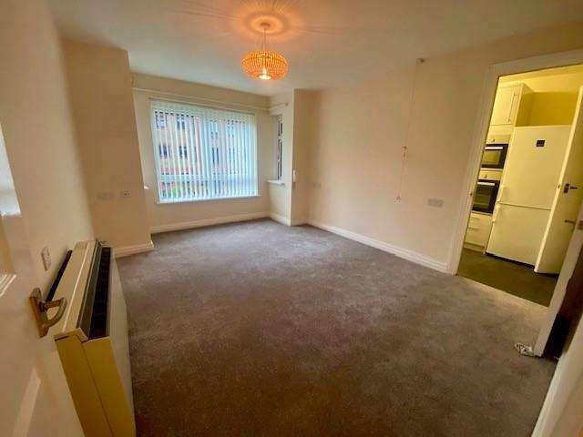 Flat for sale in Evershot, Oxfordshire