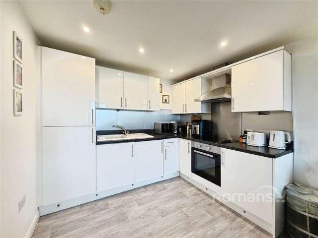 Flat for sale in Farnborough, Hampshire