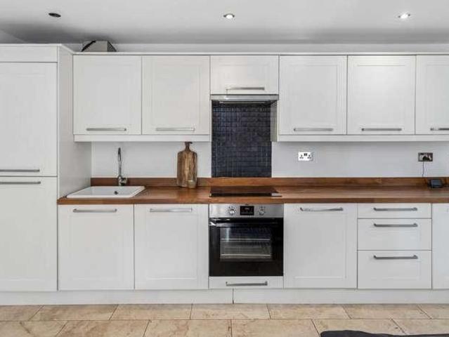 Flat for sale in Wigginton, Pouchen End