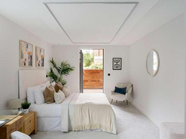 Flat for sale in Hammersmith, Greater London