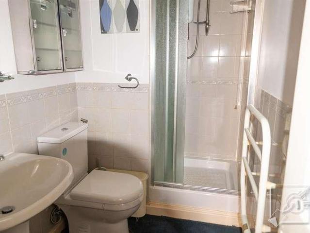 Flat for sale in Milton, Hamerton