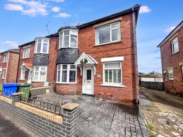 Flat for sale in Malvin's Close, Blyth