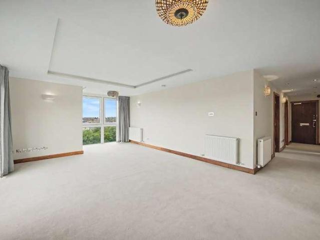 Flat for sale in Low Harrogate, Harrogate