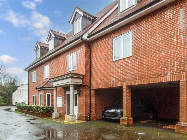 Flat for sale in New Town, Horsham